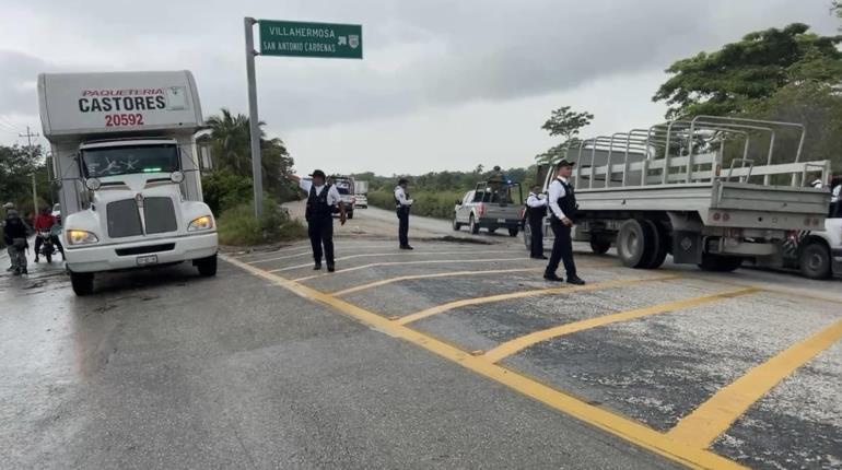 Ejecutan a conductor de pochi en San Antonio Cárdenas y cierran la Frontera-Ciudad del Carmen