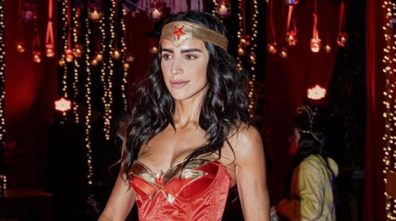 Bárbara de Regil le hace el feo al Día de Muertos, prefiere Halloween