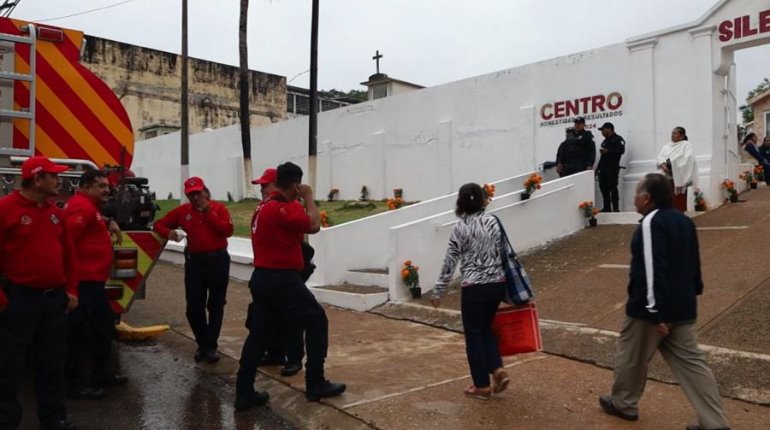 Panteones de Centro recibieron a 20 mil visitantes el 1 y 2 de noviembre