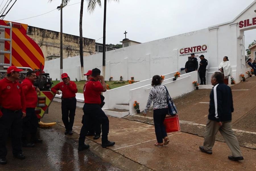 Panteones de Centro recibieron a 20 mil visitantes el 1 y 2 de noviembre