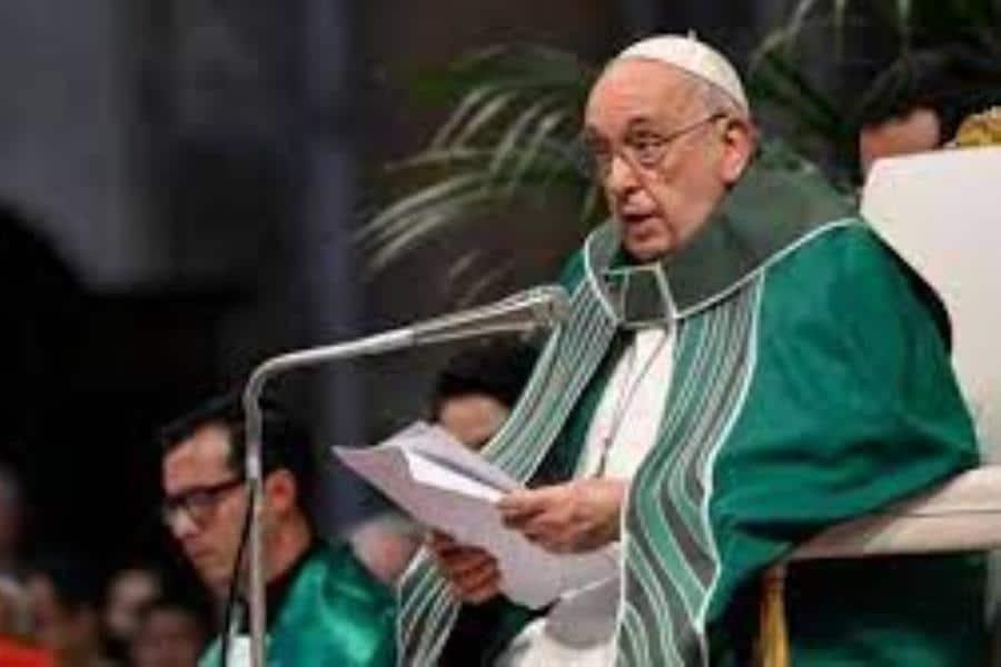 Conmemora Papa Francisco a los Fieles Difuntos pidiendo un alto a las guerras