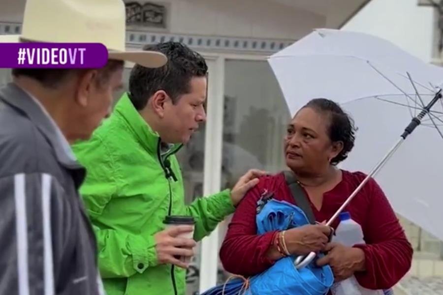 Con pan y café recibieron a visitantes en Panteón de Cunduacán