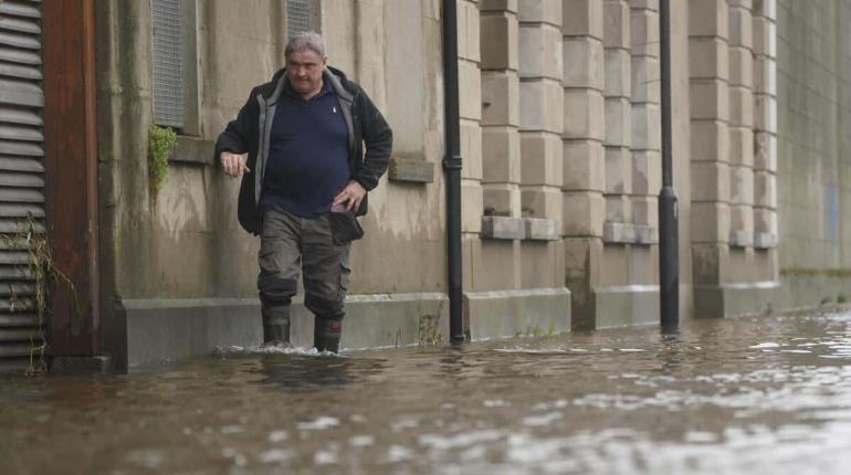 Al menos 7 muertos deja Tormenta ´Ciarán´ en Europa