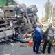 Tráiler cae de puente en la Cuautitlán-Tlalnepantla en Edomex y aplasta varios autos