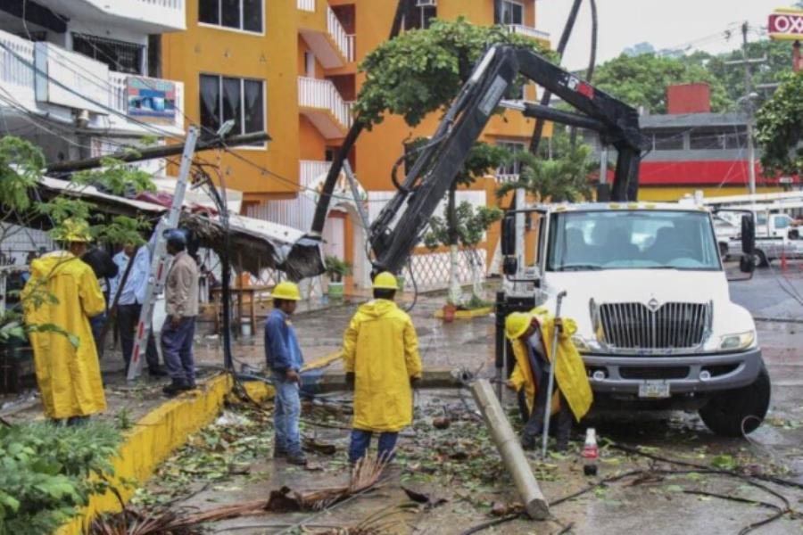 Restablece CFE 93% de infraestructura eléctrica en Guerrero tras Otis