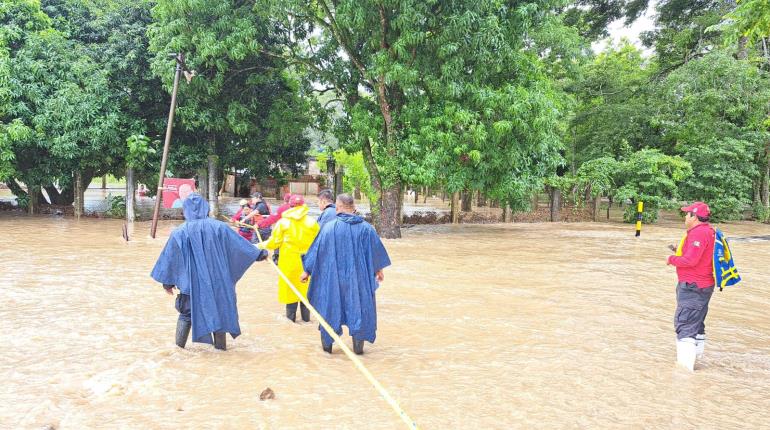 Mantiene Tabasco emergencia ante escurrimientos derivados del frente frio 8