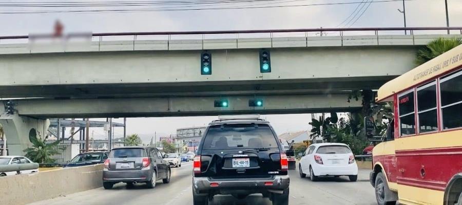 Escapa de hospital en Tijuana, se lanza de puente y muere