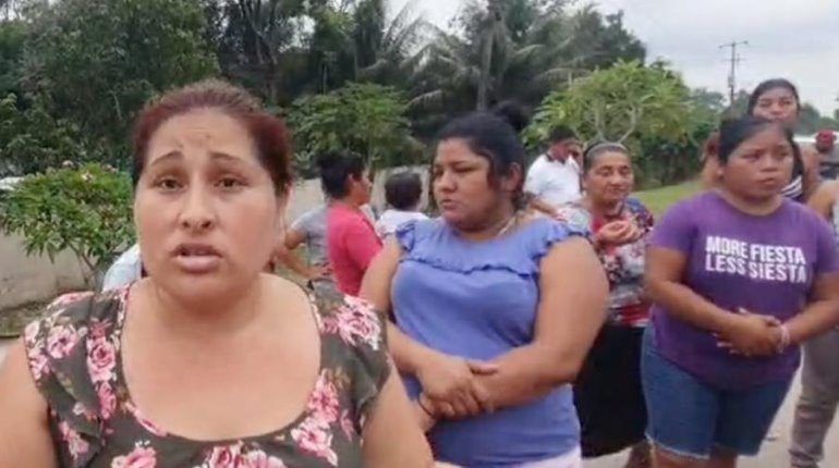 Pobladores de Plátano y Cacao bloquean camino, denuncian daños en arteria