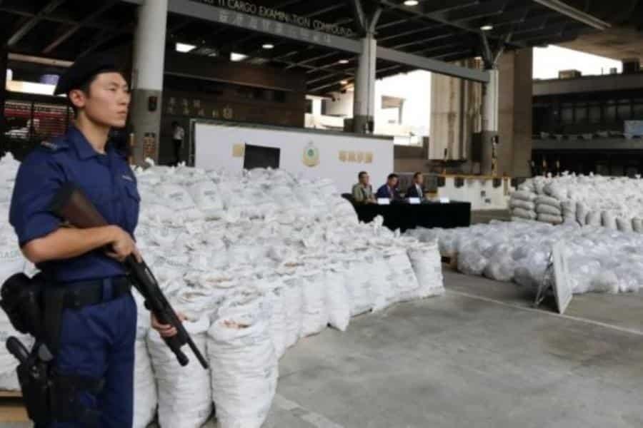 Decomisan en Hong Kong droga dentro de bolsas de Segalmex