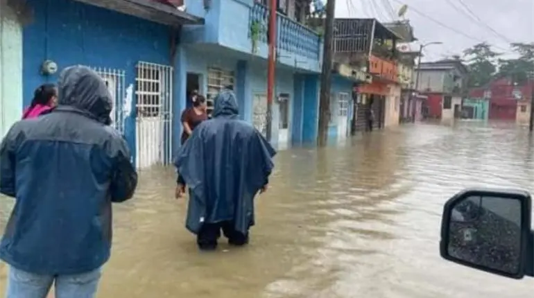 Pide Di&oacute;cesis de Tabasco a sacerdotes hacer m&aacute;s concienciaci&oacute;n en feligreses para cuidar calles y evitar inundaciones