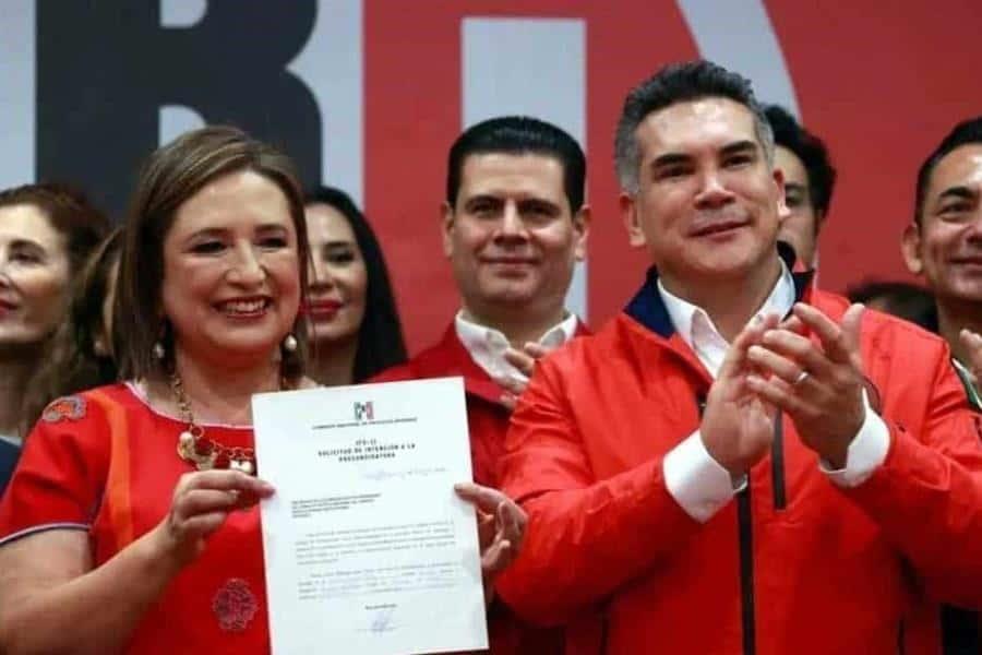 Entrega Xóchitl al PRI carta intención para ser precandidata a Presidencia