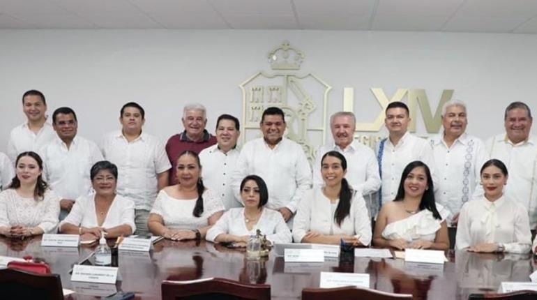 Se reúne May con diputados morenistas tras ser designado coordinador de la 4T en Tabasco