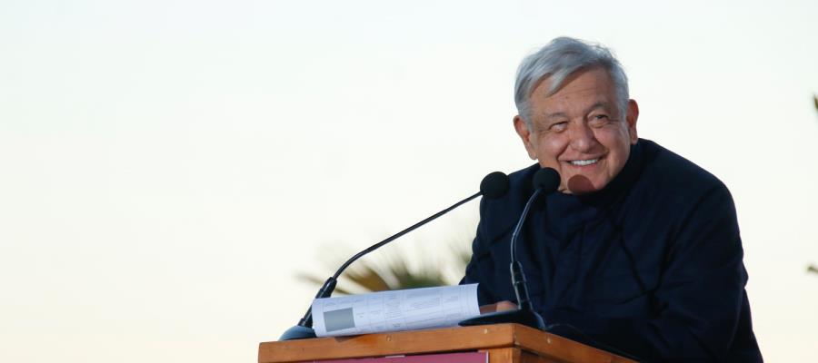 "Estoy muy contento", dice AMLO tras elección de precandidatos a gubernaturas