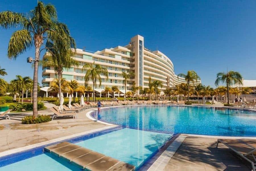 Abrirán hoteles de Grupo Mundo Imperial en Acapulco a partir de febrero