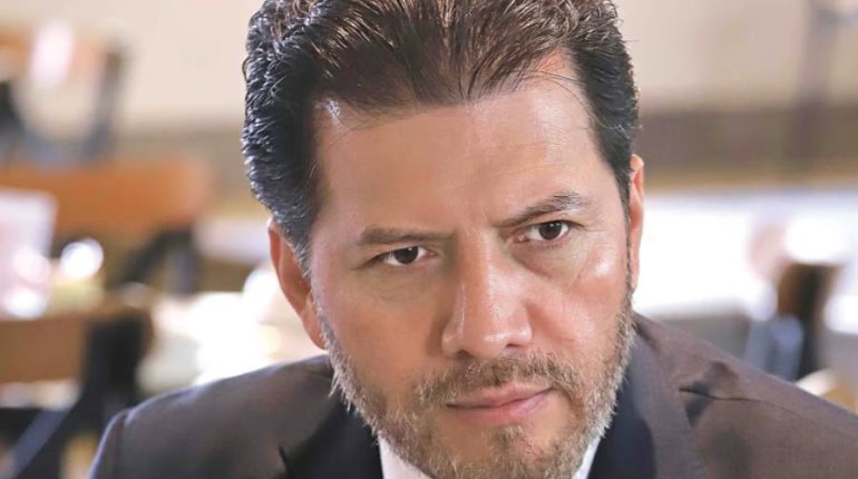 Renuncia Víctor Hugo Lobo al PRD