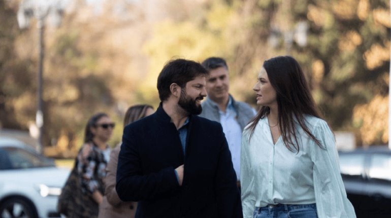 Gabriel Boric se separa de su pareja Irina Karamanos