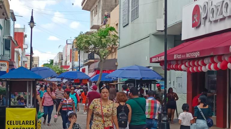 Tabasqueños se reservan para lo esencial en Buen Fin