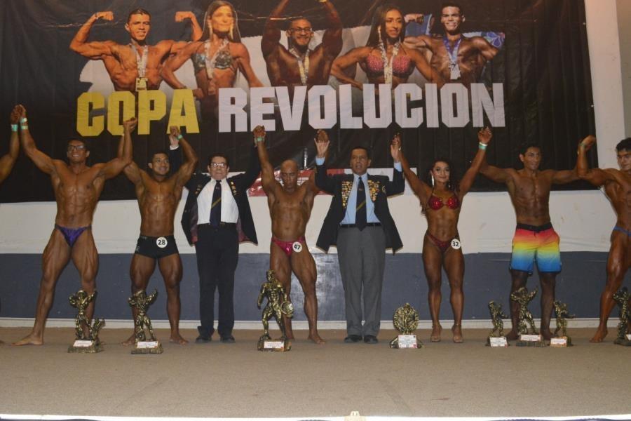 Daniel Dávila, campeón absoluto en la Copa Revolución de Fisicoconstructivismo