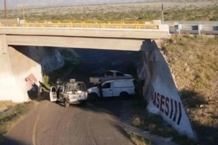 Abandonan 3 cuerpos sin vida en carretera de Zacatecas