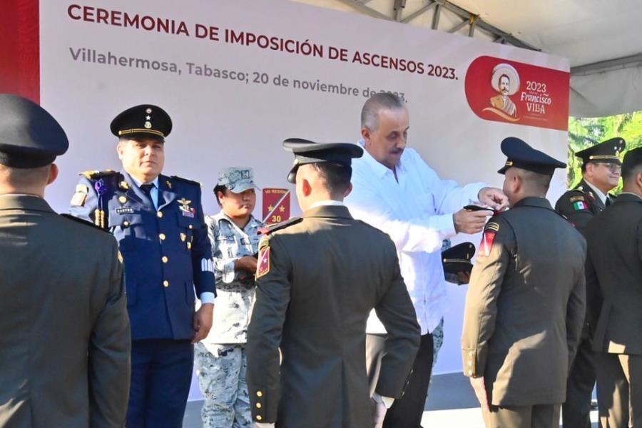 Entregan ascensos de personal de 30 Zona Militar