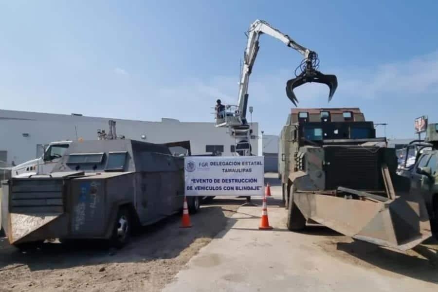 Destruye FGR 20 vehículos monstruo incautados al crimen organizado en Tamaulipas