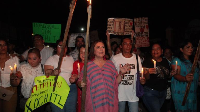 Xóchitl arranca precampaña en Coyuca de Benítez con "Marcha de la esperanza"