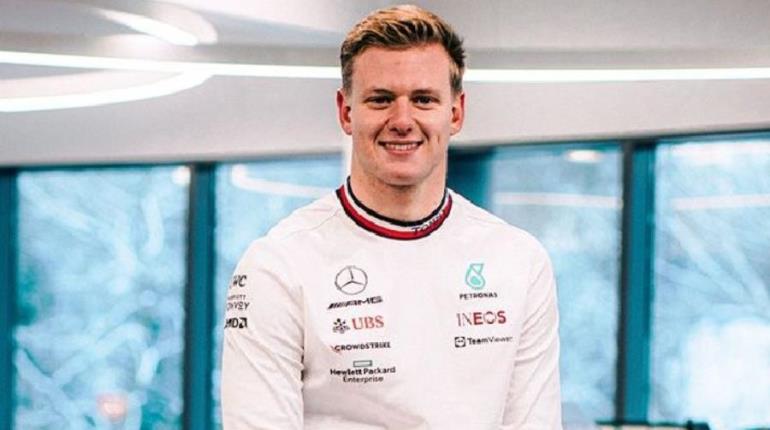 Escudería Mercedes anuncia renovación de Mick Schumacher para 2024