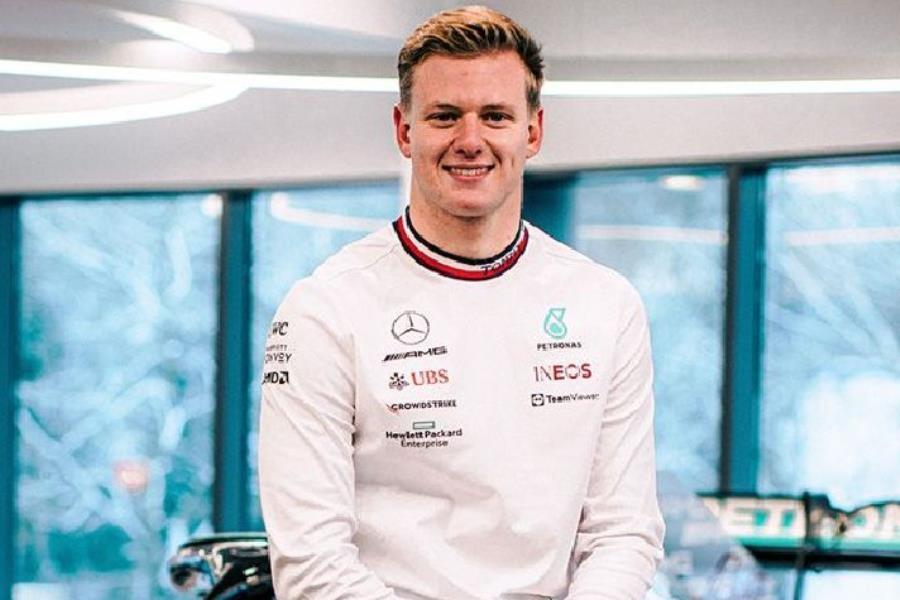 Escudería Mercedes anuncia renovación de Mick Schumacher para 2024