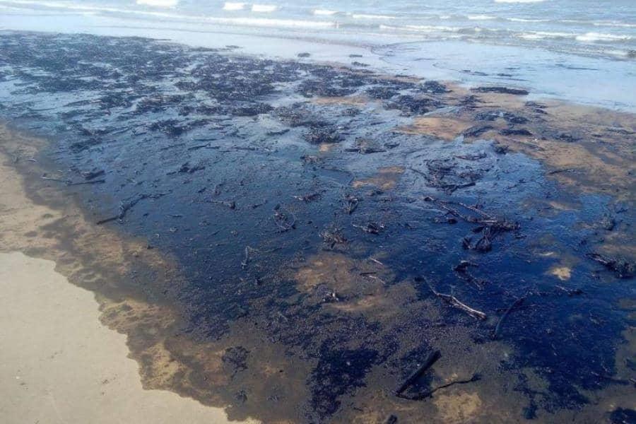 Guardia Costera de EE. UU. reporta mega derrame de petróleo en el Golfo de México