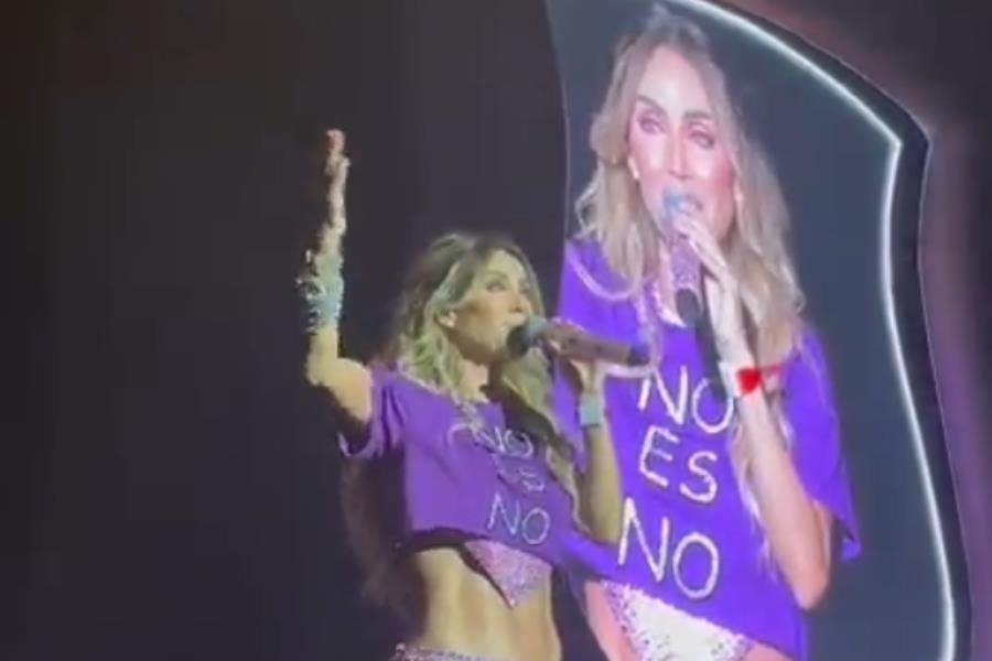 ¡No es No!: Anahí al dirigir mensaje de sororidad a mujeres en concierto de RBD