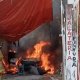 Se incendia auto en taller en La Manga II