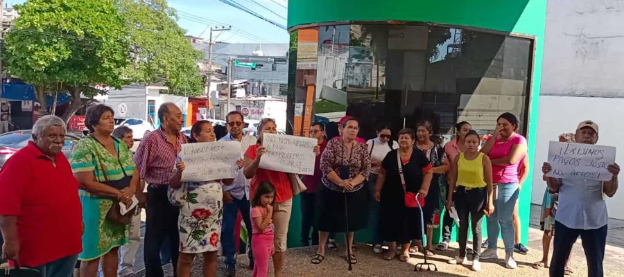 Protestan usuarios de CFE en Villahermosa por cobros excesivos