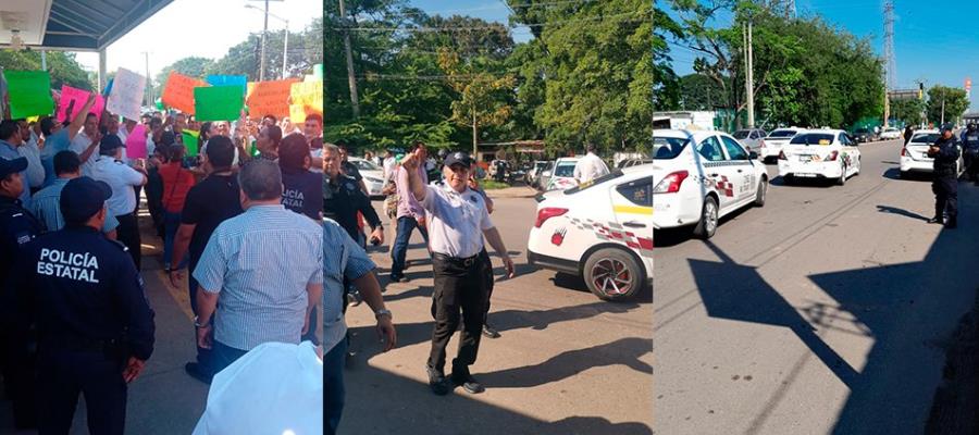 Taxistas realizan manifestación de agradecimiento ante SSPC por rescate de compañero