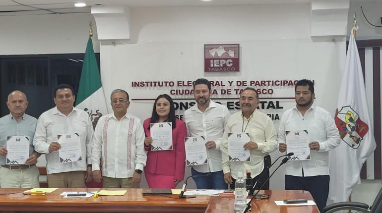 6 independientes reciben constancia del IEPC para arrancar con recolección de firmas