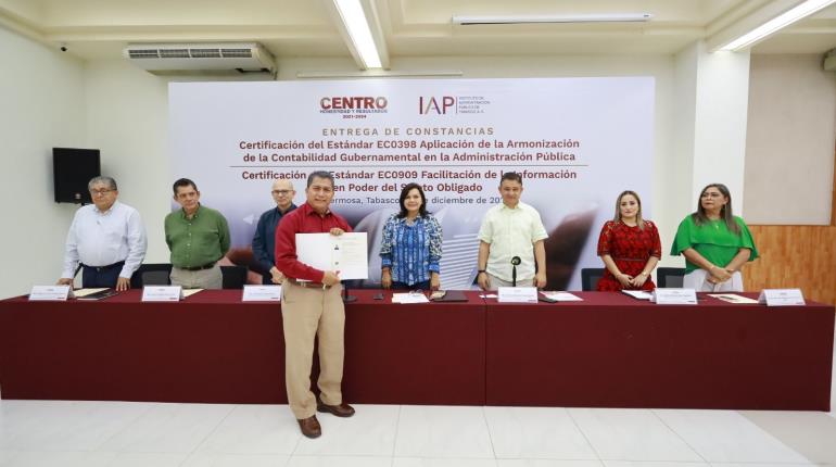 Reciben trabajadores de Centro certificaciones en armonización contable y transparencia