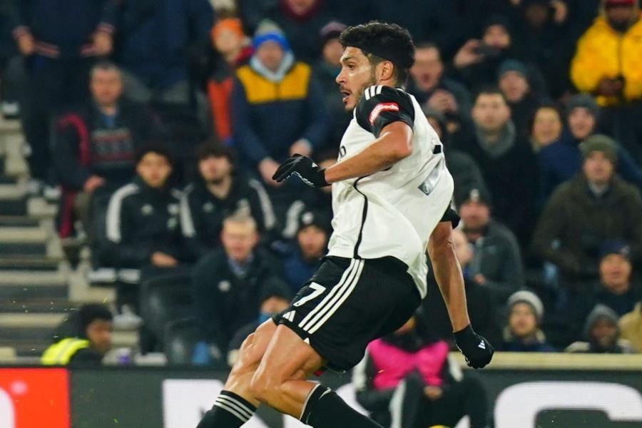 Raúl Jiménez anota doblete en victoria del Fulham al Nottingham Forest