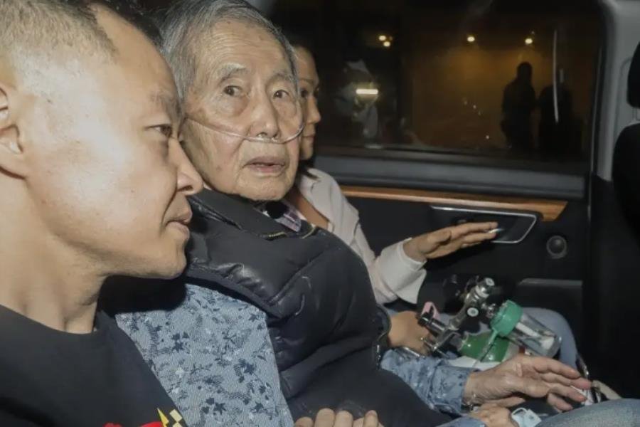 Liberan al expresidente de Perú Alberto Fujimori