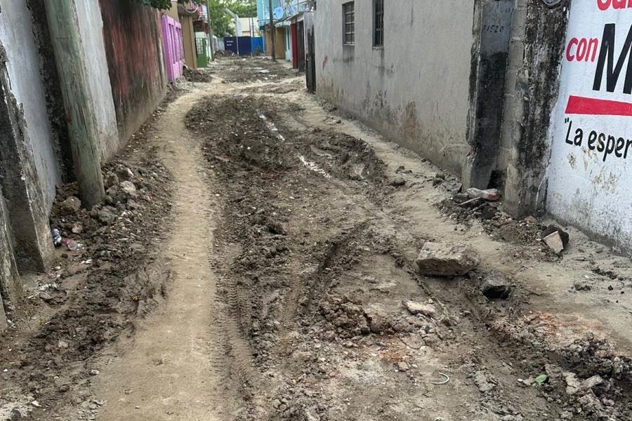 Denuncian que ayuntamiento de Jalpa dejará obra inconclusa en el barrio San Luis