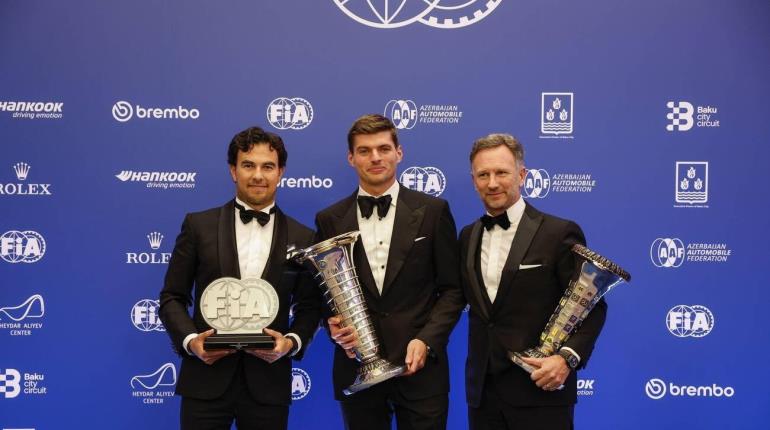 Checo Pérez recibe premio por subcampeonato en F1 y ´acción del año´