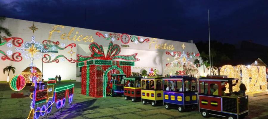 Viven familias espíritu navideño en ´Nochebuena en Centro´