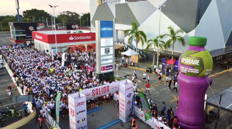 Erick Salvador y Belem Valdez, ganan 4ta carrera Europlaza