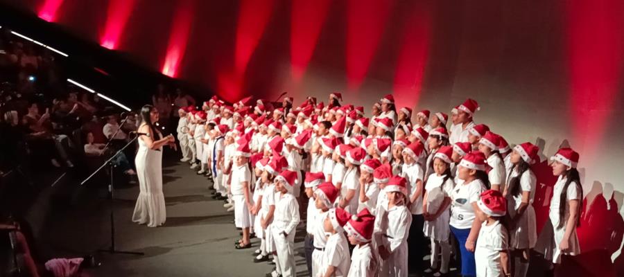 Niños de la zona indígena Yokotan cantan por la paz