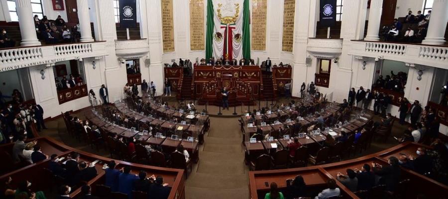 Revienta Morena sesión para ratificar a Ernestina Godoy y la aplaza