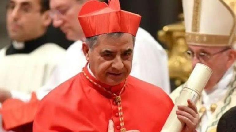 Condenan al cardenal Becciu a 5 años y medio por fraude al Vaticano