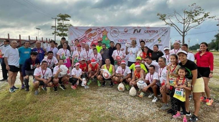 Citlali Terrazas y Ramón Villareal, ganan 4ta Carrera Atlética del "Pavo" en Macuspana