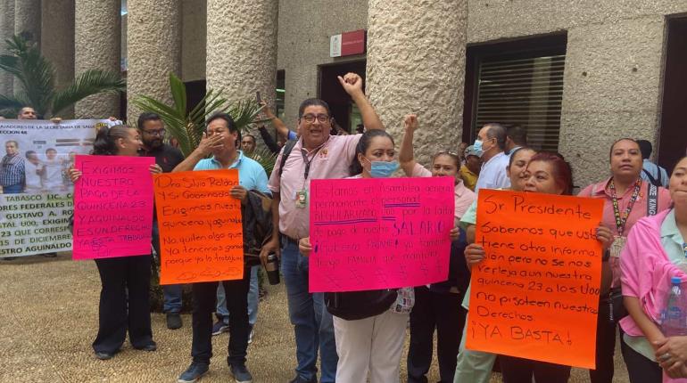 Protestan trabajadores de Salud federal; exigen pago de quincena y prestaciones