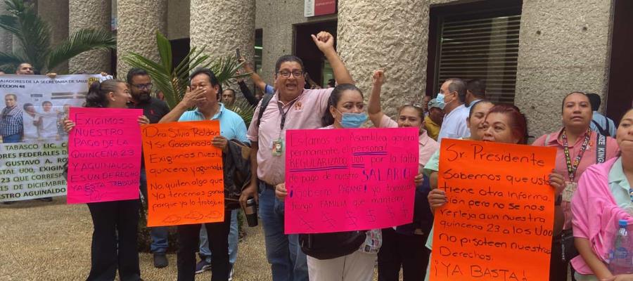 Protestan trabajadores de Salud federal; exigen pago de quincena y prestaciones