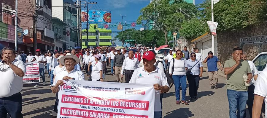 Marchan trabajadores sindicalizados del Cobatab para exigir pago de incremento salarial y retroactivo salarial 2023