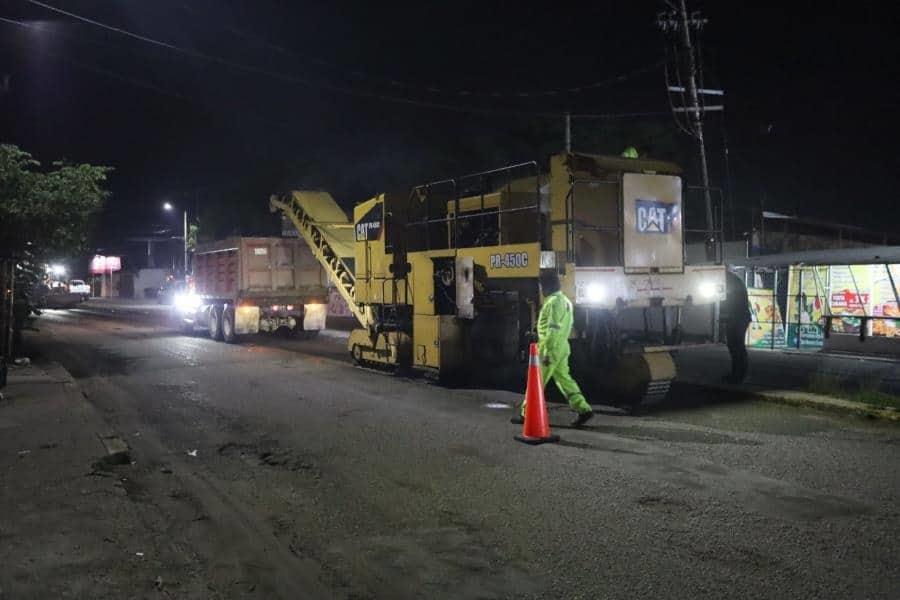 Avanzan trabajos de reconstrucción asfáltica de la carretera Villahermosa-La Isla