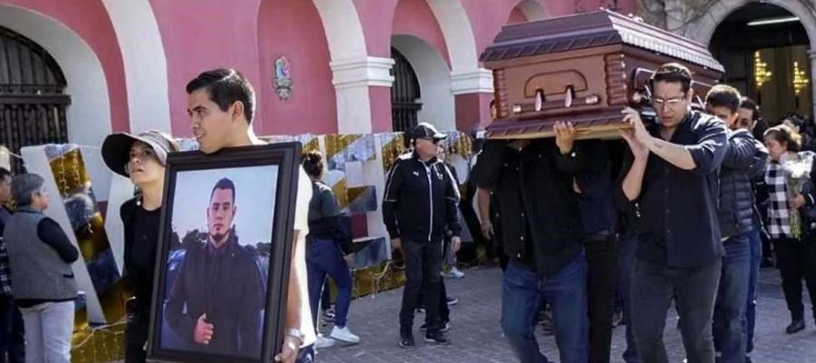 Entre llantos y exigencias de justicia despiden a 11 jóvenes asesinados